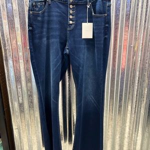 Plus size women’s KANCAN denim jeans size 20 W. Flare Jean mid rise.